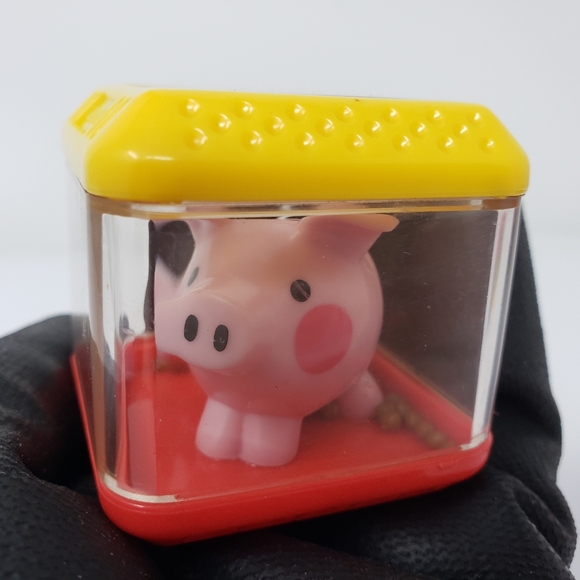 Fisher Price Peek a Boo Blocks Educational Sensory Blocks Pig Piggy Toy - Picture 9 of 15